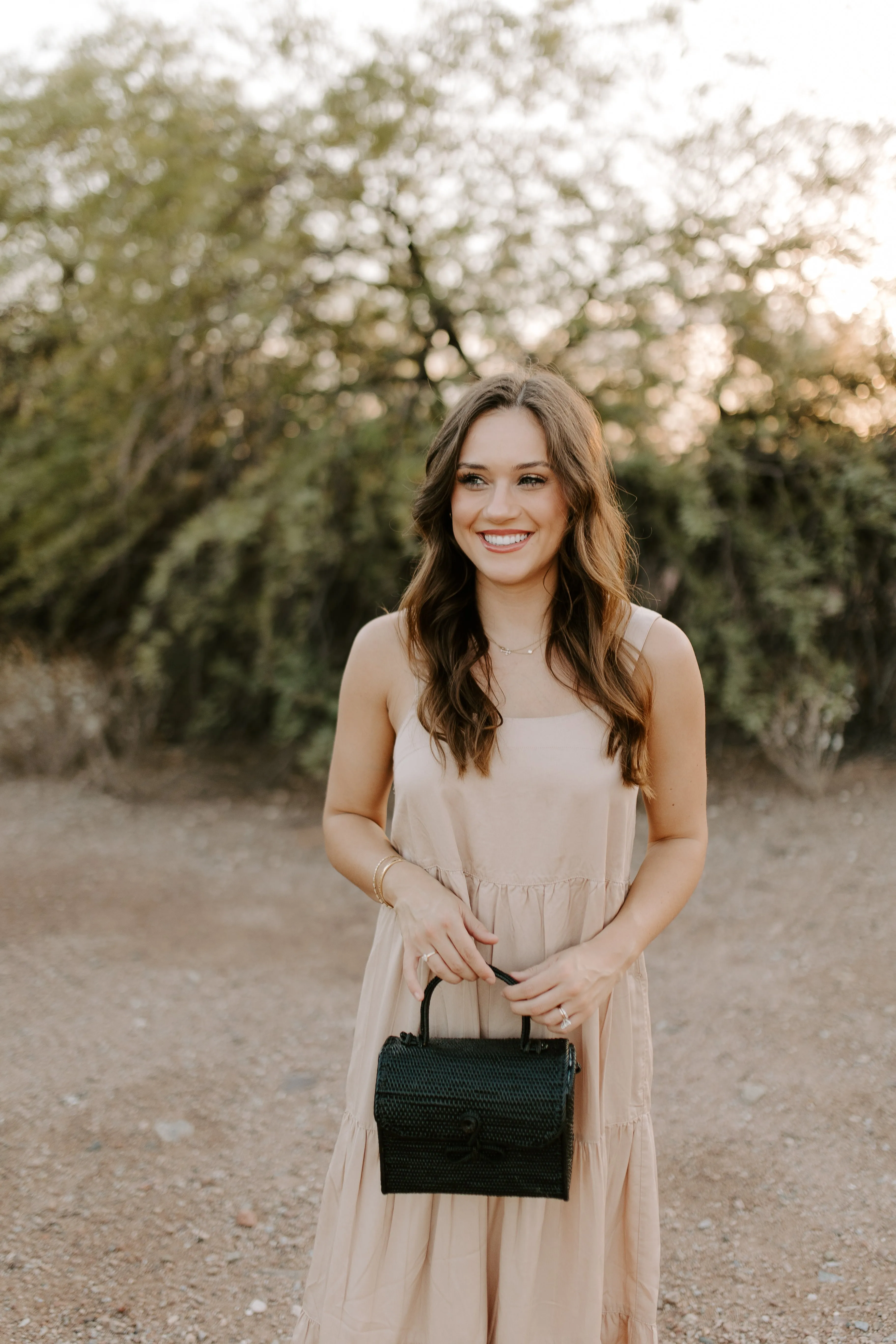 ALICE RATTAN HANDBAG IN BLACK