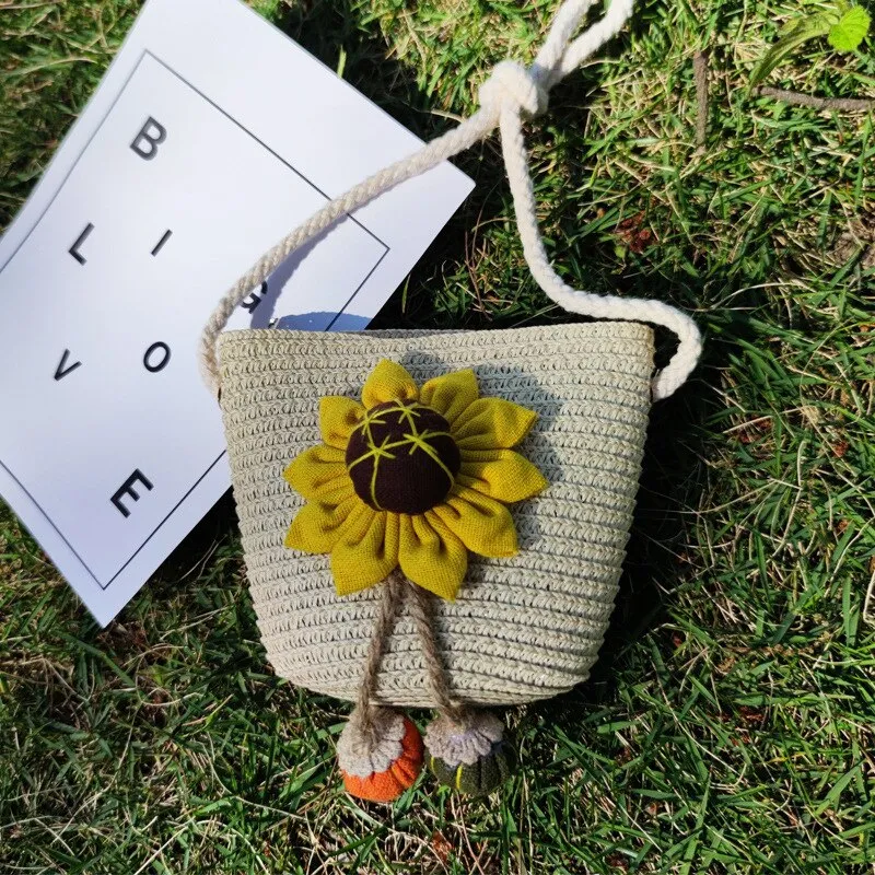 Cute Mini Flower Straw Bags