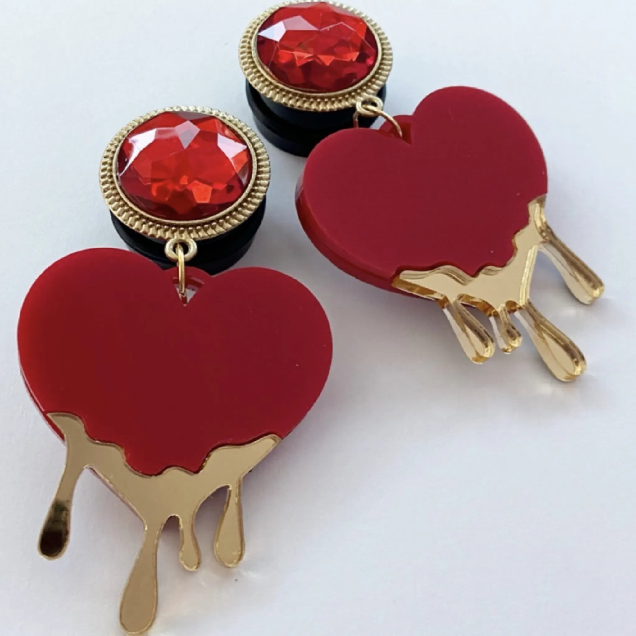Drip Dangle Plugs