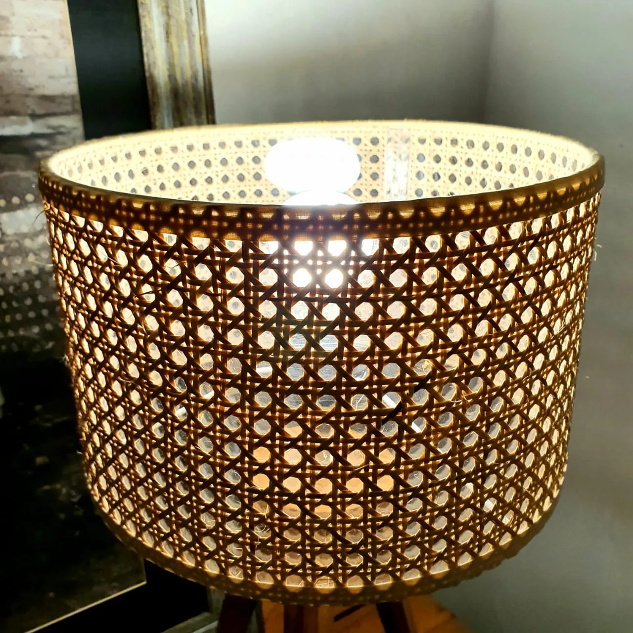 Natural Woven Rattan Shade Table Lamp