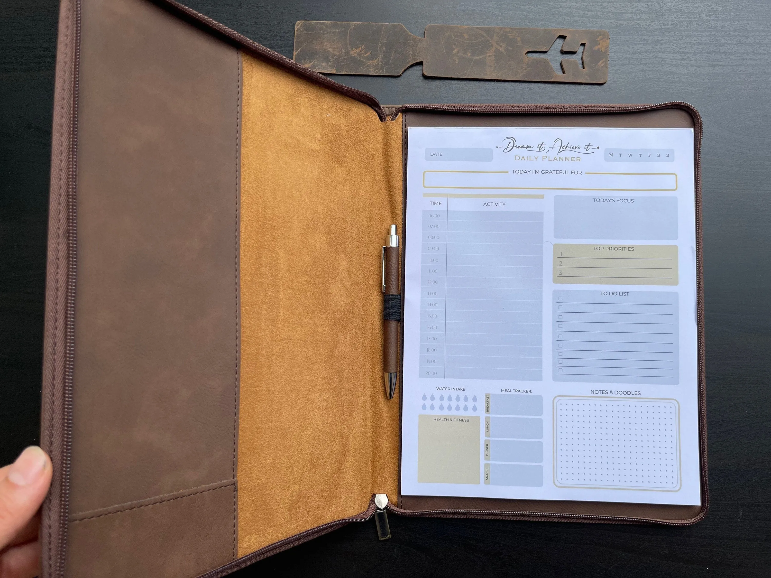 Personalized Leather Padfolio with Zipper & Pen