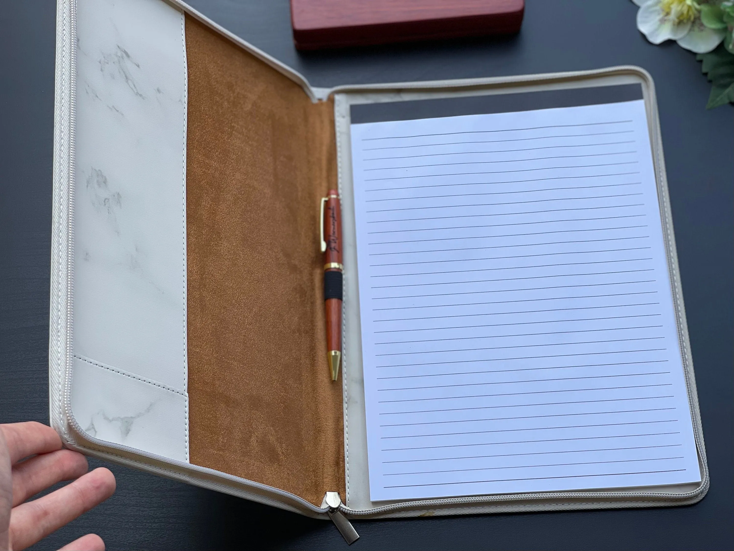 Personalized Leather Padfolio with Zipper & Pen